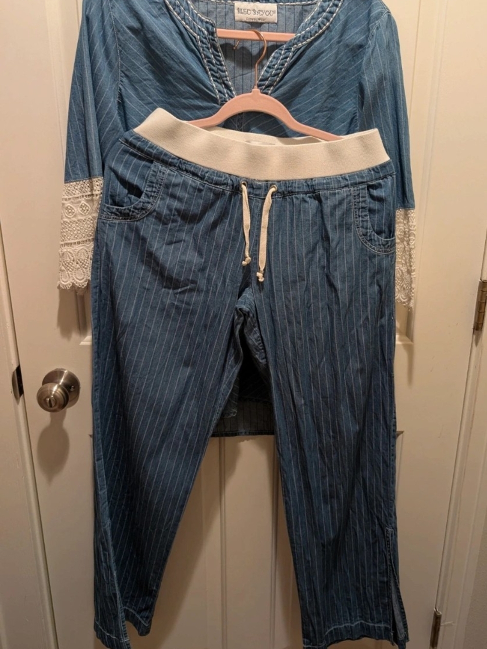 Bleu Bayou Blue Pinstripe Set Tunic Top W/ Lace Sleeve Drawstring Pants W/ Slits